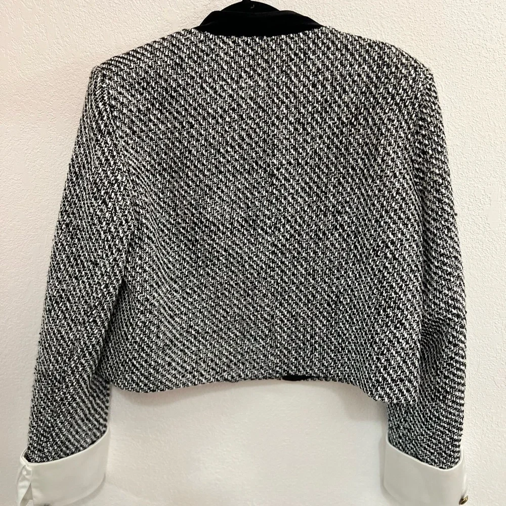 Tweed Boucle Crop Blazer - Picture 10 of 12